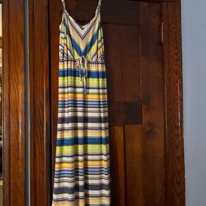 Womens long dress. (Size small)